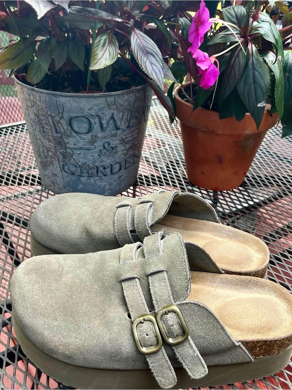 Project Cloud Women's Suede Leather Platform Clog Memory Foam Insole Sz 6.5  EUC